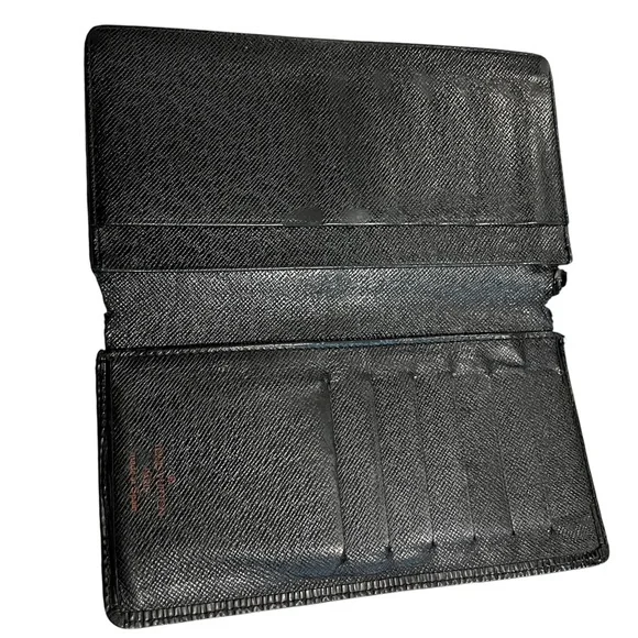Louis Vuitton Epi Porte Chequier
Credit Card Long Wallet - Picture 4 of 9